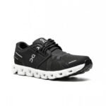 ON Running cloud 5 - black